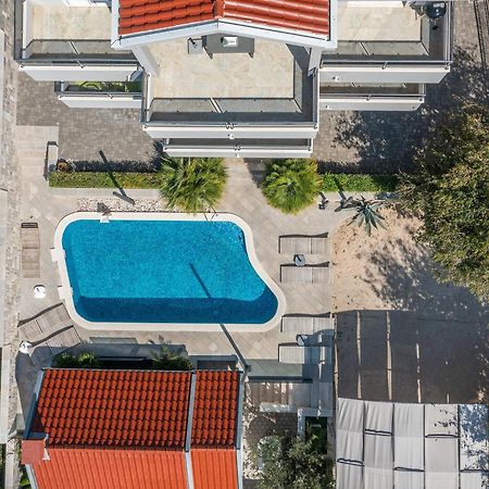 Villa Em Makarska Exteriör bild