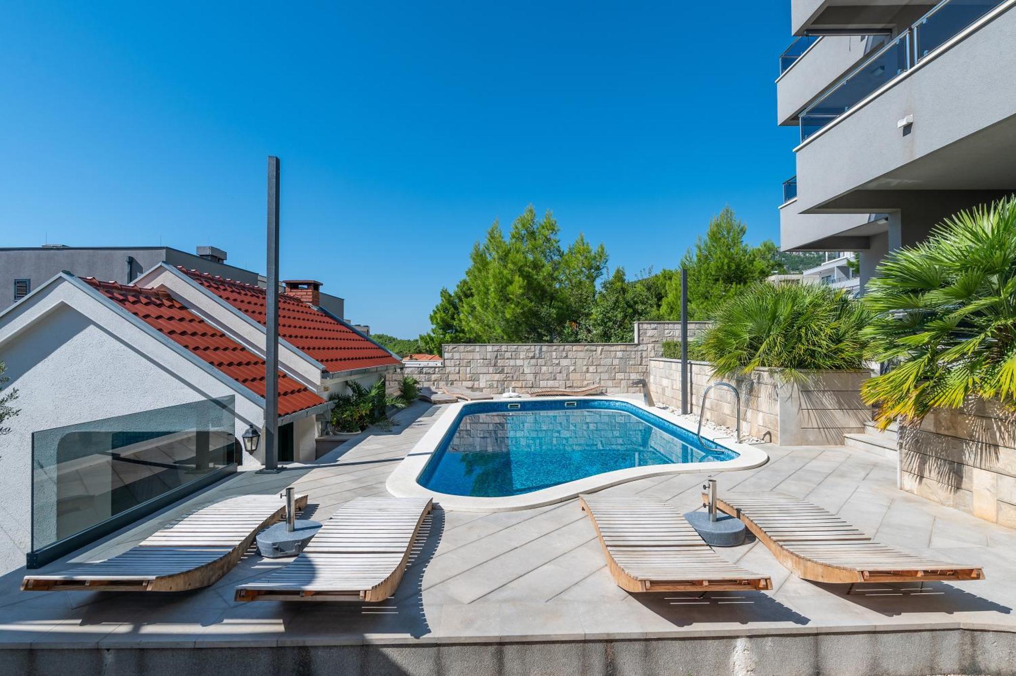 Villa Em Makarska Exteriör bild