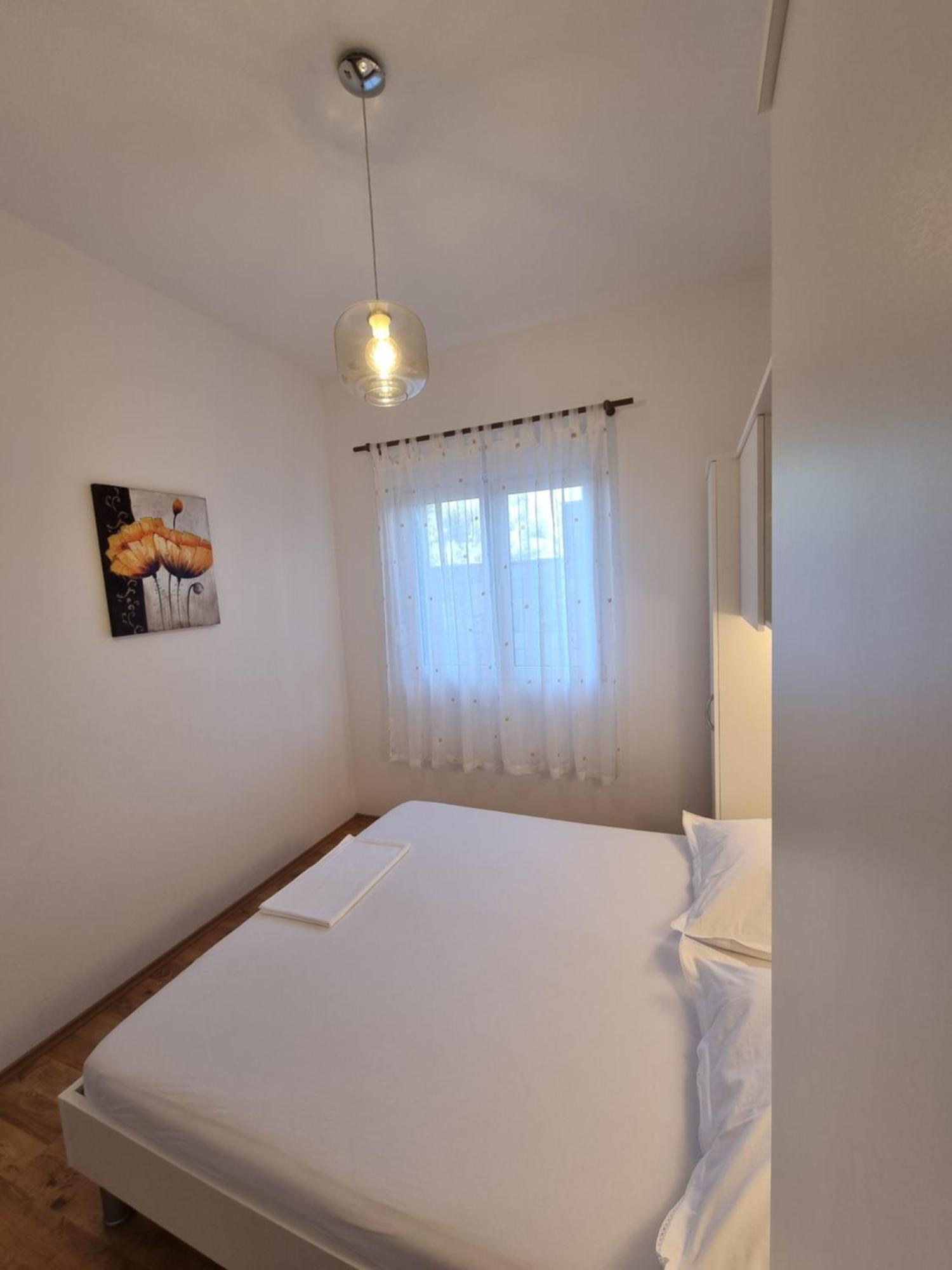 Villa Em Makarska Exteriör bild