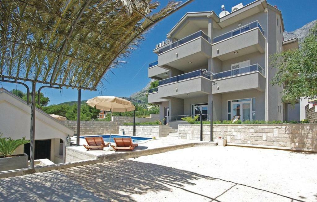 Villa Em Makarska Exteriör bild